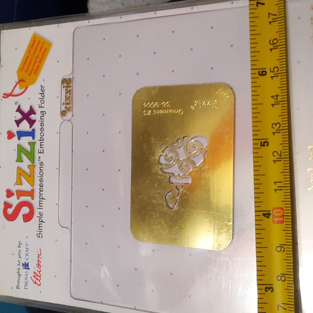 Sizzix Simple Impressions ornament #3 Embosser